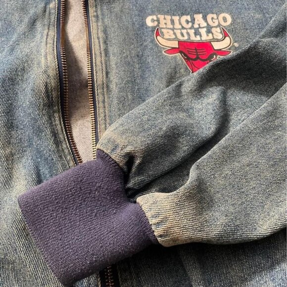 Vintage 1993 Chicago Bulls Zip Up Jean Jacket By Locker Line Sports Size Large - Picture 3 of 6